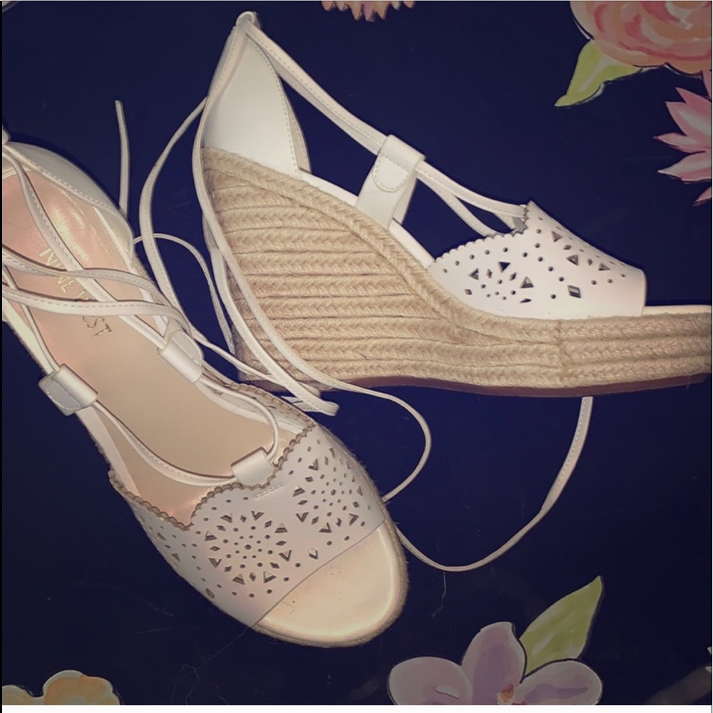 White Nine West wedges